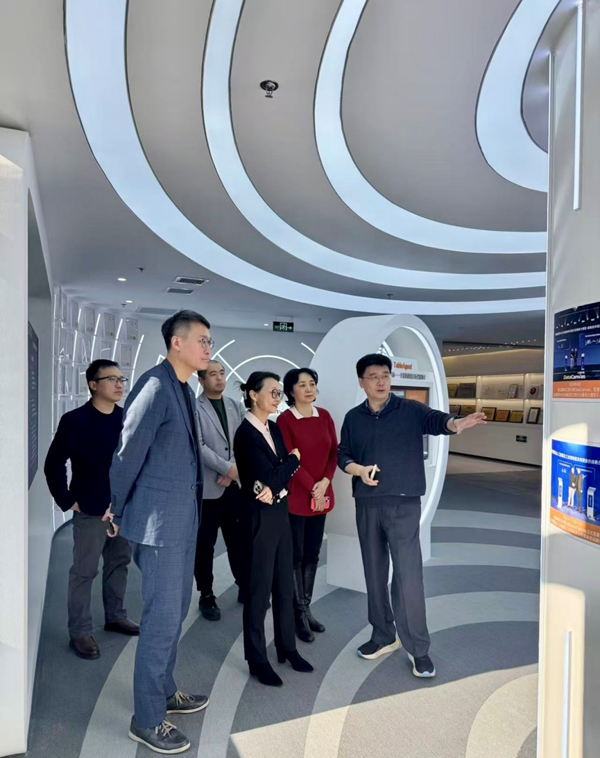 全球移动通信系统协会（GSMA）大中华区总裁斯寒一行到访九章云极DataCanvas公司总部